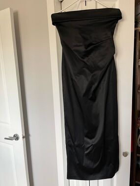 Ten by Babaton Black Strapless Satin Midi Dress